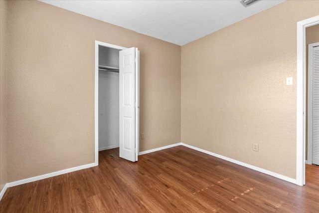 3807 Glengate Drive, Arlington, TX 76016