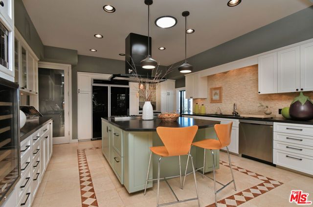 4039 Cody Road, Sherman Oaks, CA 91403