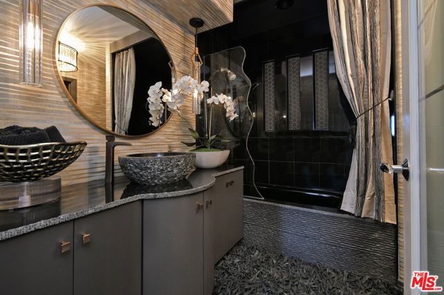 4039 Cody Road, Sherman Oaks, CA 91403