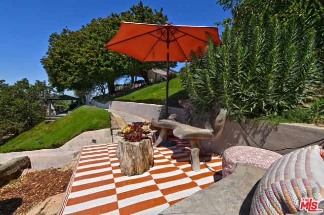 4039 Cody Road, Sherman Oaks, CA 91403