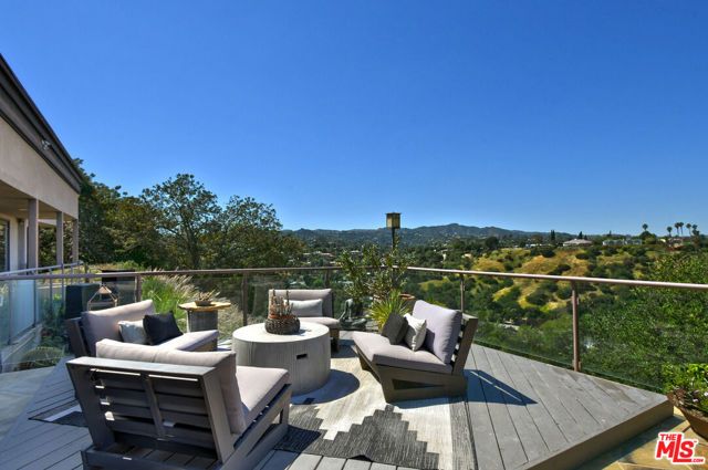 4039 Cody Road, Sherman Oaks, CA 91403