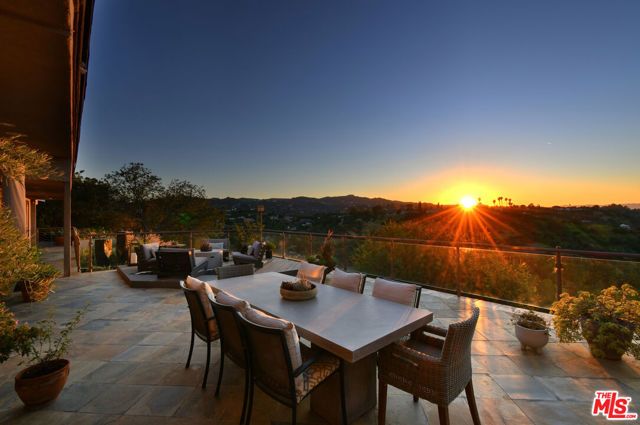 4039 Cody Road, Sherman Oaks, CA 91403