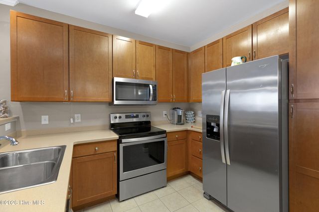 2808 Bloomfield Lane Unit 305, Wilmington, NC 28412