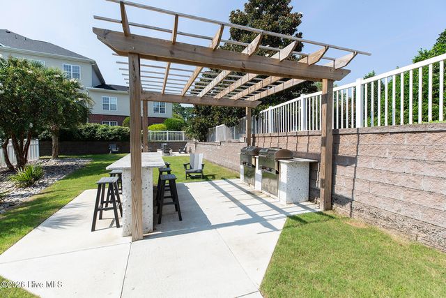 2808 Bloomfield Lane Unit 305, Wilmington, NC 28412