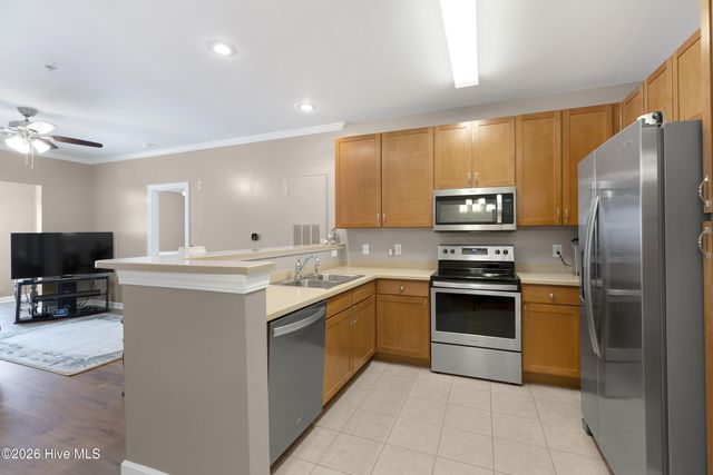 2808 Bloomfield Lane Unit 305, Wilmington, NC 28412