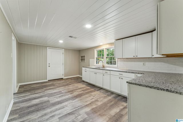 305 9TH STREET, Pleasant Grove, AL 35127