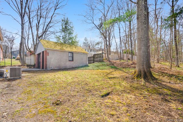 12 Mohonk Avenue, New Paltz, NY 12561