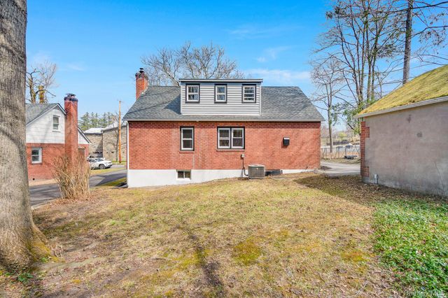 12 Mohonk Avenue, New Paltz, NY 12561
