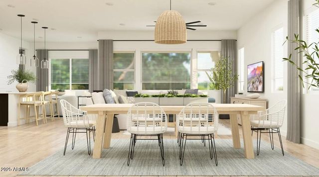 7813 W TETHER Trail, Peoria, AZ 85383