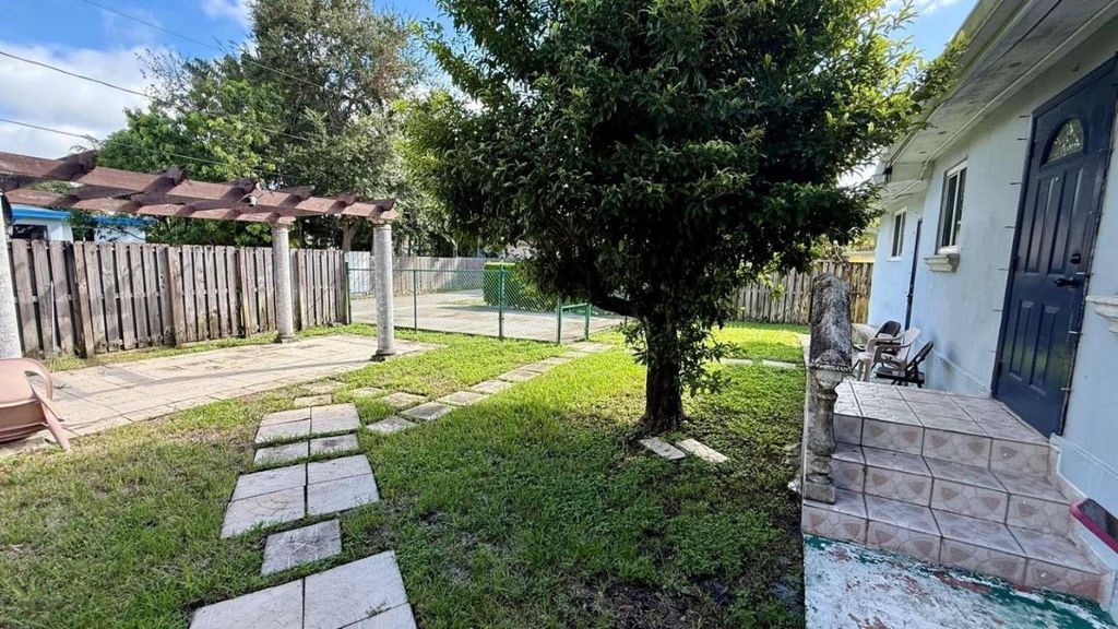 1935 Fletcher Street B, Hollywood, FL 33020