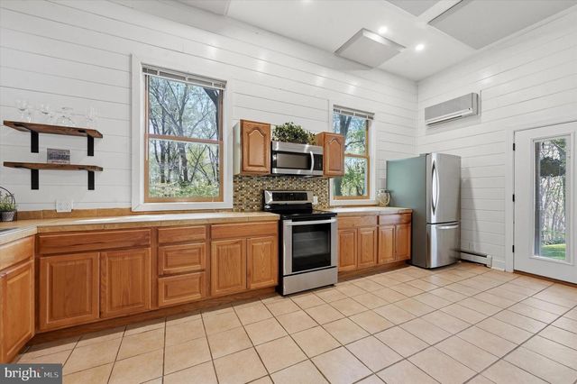 947 LIEDS RD, Romansville, PA 19320