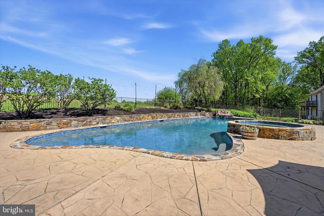 947 LIEDS RD, Romansville, PA 19320