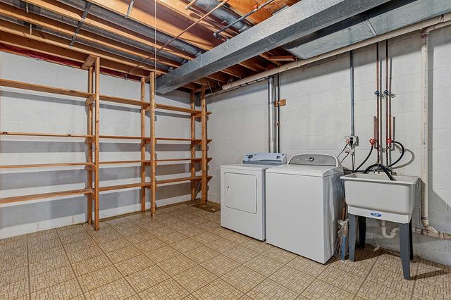 514 Rochelle Court, East China Twp, MI 48054