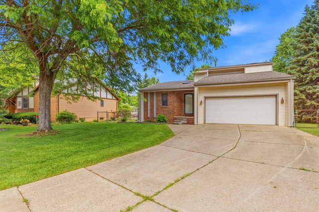 514 Rochelle Court, East China Twp, MI 48054