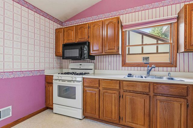 514 Rochelle Court, East China Twp, MI 48054