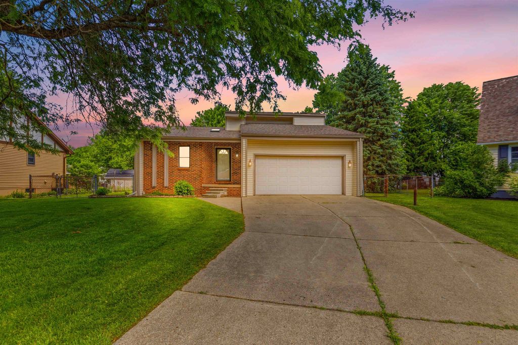 514 Rochelle Court, East China Twp, MI 48054