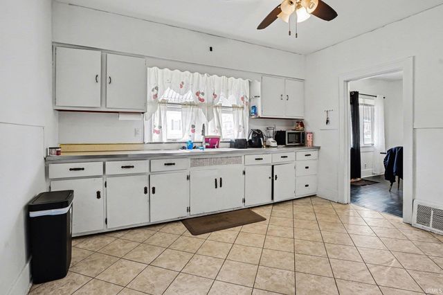 1638 S Scott Street, South Bend, IN 46613