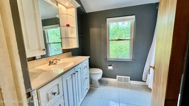 4616 W St Joe Highway, Lansing, MI 48917