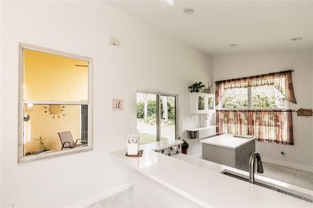 9469 Verona Lakes Boulevard, Boynton Beach, FL 33472