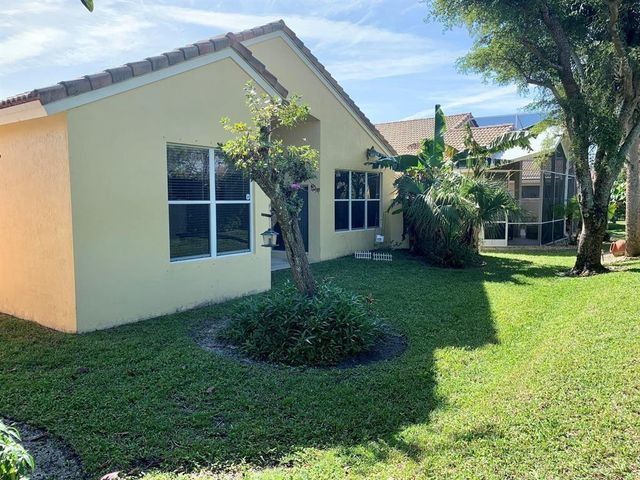 9469 Verona Lakes Boulevard, Boynton Beach, FL 33472