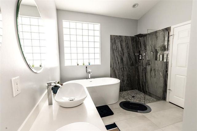 9469 Verona Lakes Boulevard, Boynton Beach, FL 33472