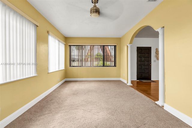 3694 NW 20th St, Miami, FL 33142