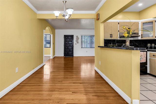 3694 NW 20th St, Miami, FL 33142