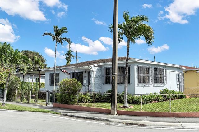 3694 NW 20th St, Miami, FL 33142