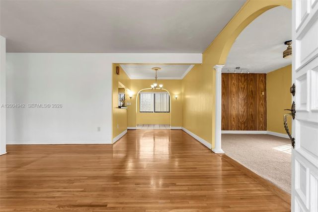 3694 NW 20th St, Miami, FL 33142