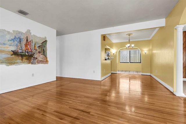 3694 NW 20th St, Miami, FL 33142