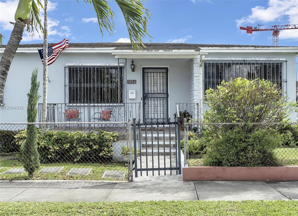 3694 NW 20th St, Miami, FL 33142