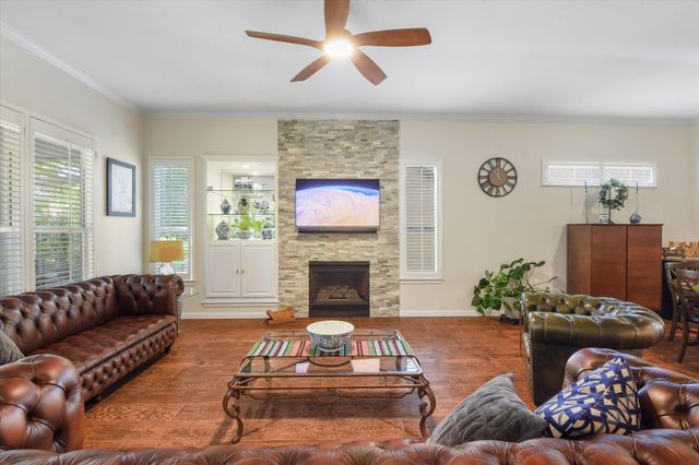 104 Wild Rose DR, Georgetown, TX 78633