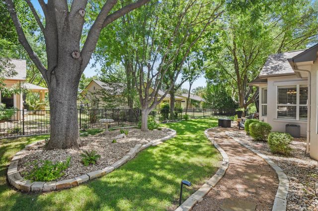 104 Wild Rose DR, Georgetown, TX 78633