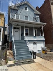 112 Washington Pl, Passaic City, NJ 07055