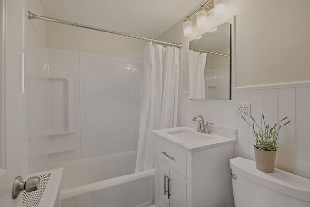 225 Mount Pleasant St, Fall River, MA 02720