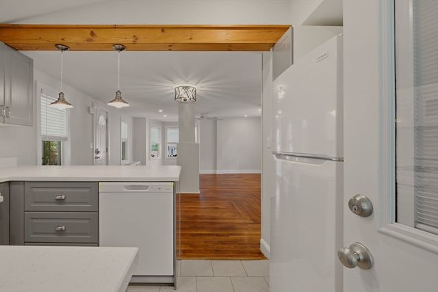 225 Mount Pleasant St, Fall River, MA 02720