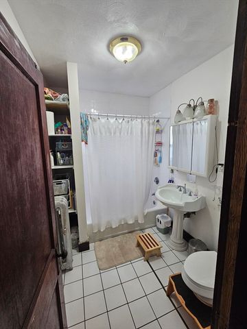 13 Roberts Rd, Cambridge, MA 02138