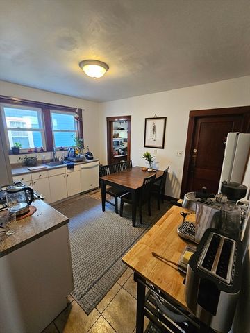 13 Roberts Rd, Cambridge, MA 02138