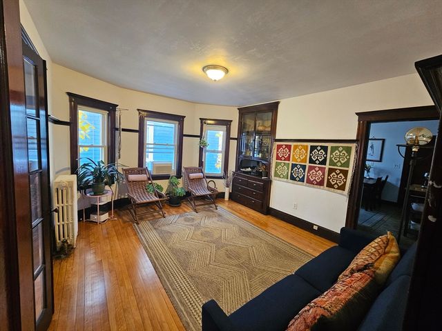 13 Roberts Rd, Cambridge, MA 02138