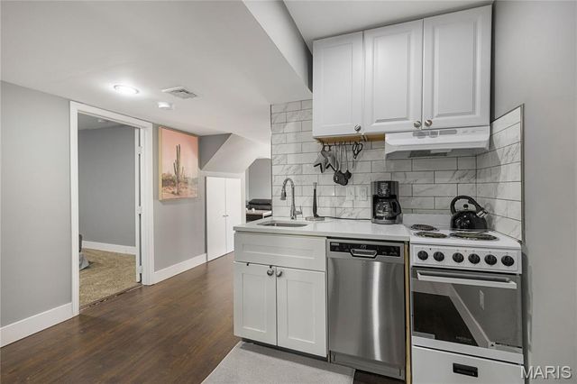 2147 Riding Spur Drive, Maryland Heights, MO 63146