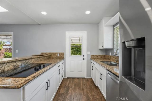 1566 Corsica Place, Costa Mesa, CA 92626