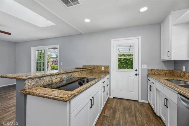 1566 Corsica Place, Costa Mesa, CA 92626