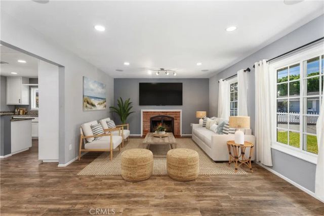 1566 Corsica Place, Costa Mesa, CA 92626