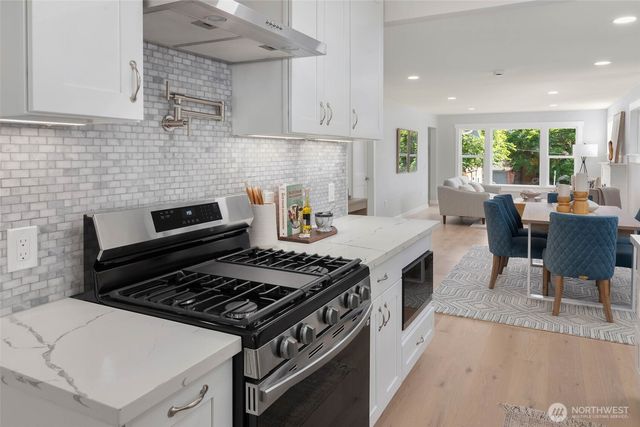 1312 NE 70th Street, Seattle, WA 98115