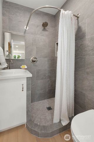 1312 NE 70th Street, Seattle, WA 98115
