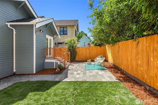 1312 NE 70th Street, Seattle, WA 98115