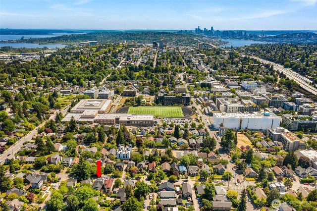 1312 NE 70th Street, Seattle, WA 98115