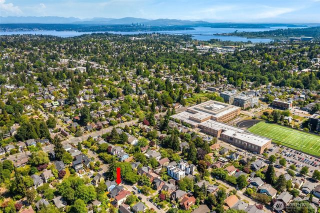1312 NE 70th Street, Seattle, WA 98115
