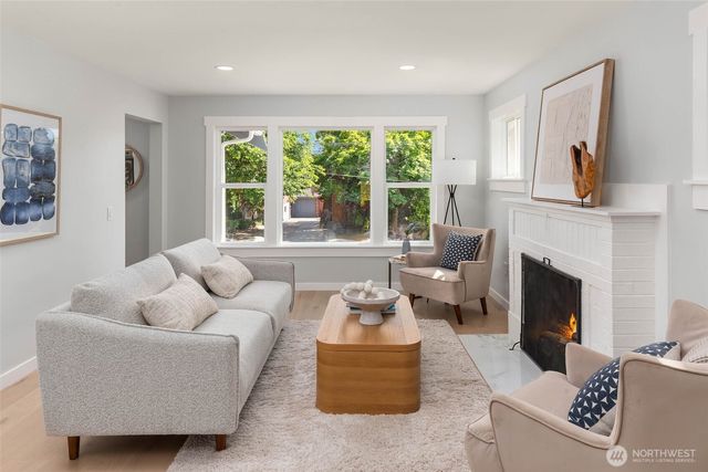 1312 NE 70th Street, Seattle, WA 98115