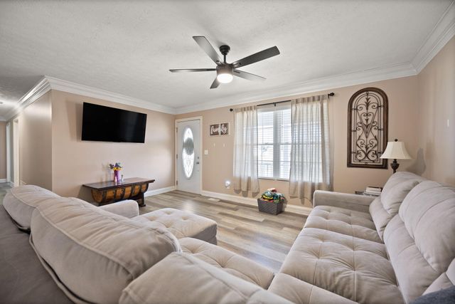 9983 N KY-1247 Highway, Eubank, KY 42567